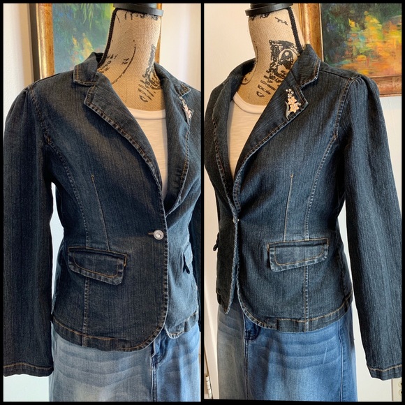 Xhiliration🌸Denim Jacket - Picture 2 of 9